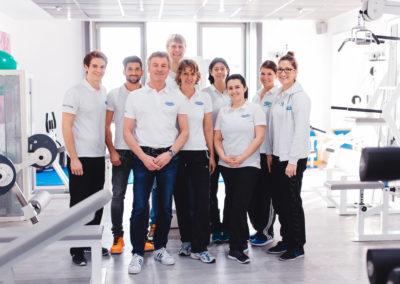 Ein Teil des kompetenten Teams von Medifit Therapiezentrum in Köln-Rodenkirchen